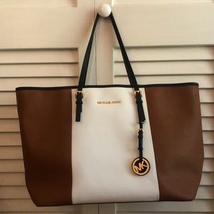 MICHAEL KORS white & brown tote